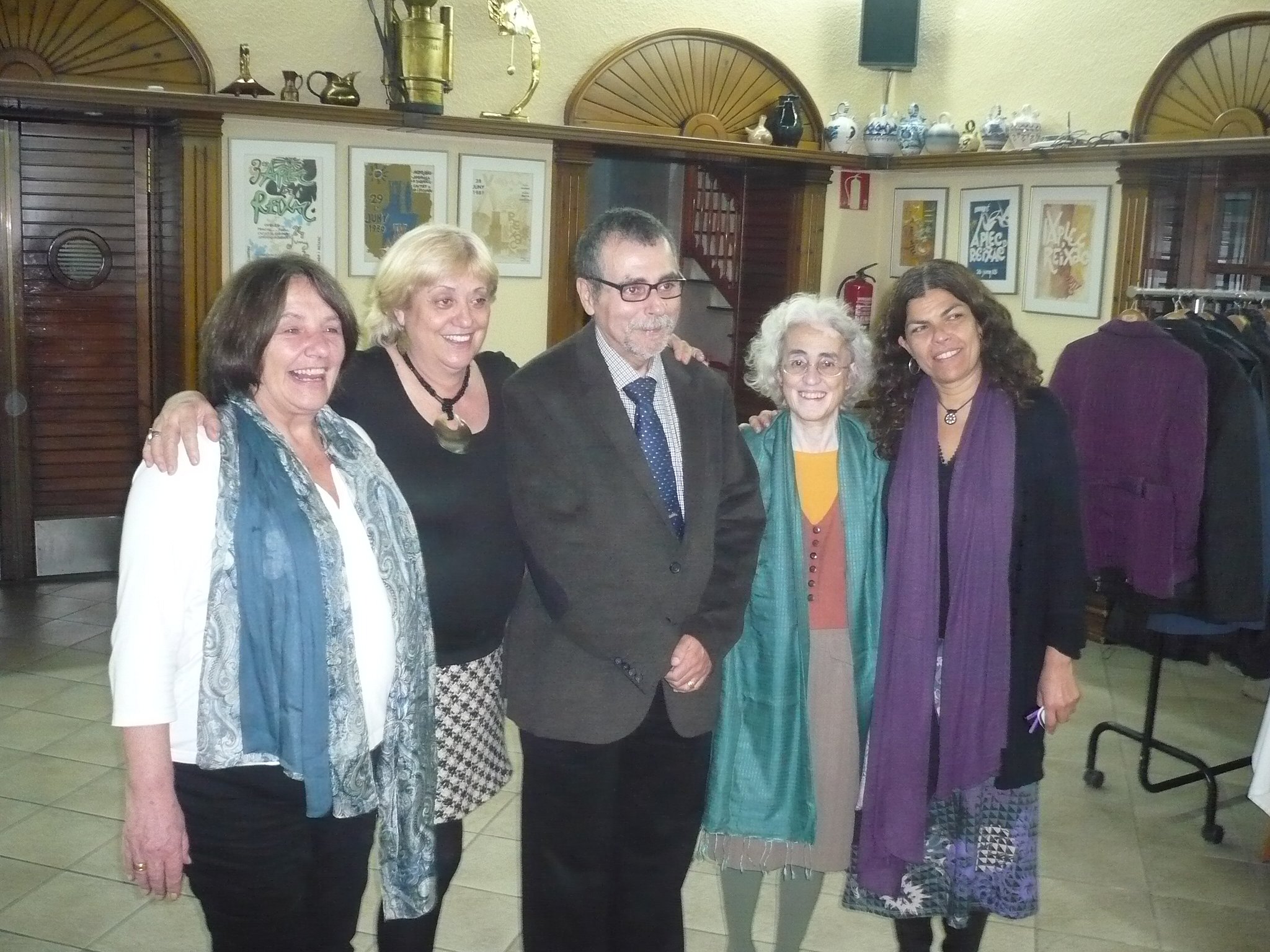 Judit Camps (1995-2014), Dolors Iglesias (1975-1979, 1980-1986 i 1987-2014), Luís Belenes (des de 1983), Asun Álvarez (1979-2005) i Marta Navarro (des de 2005).JPG
